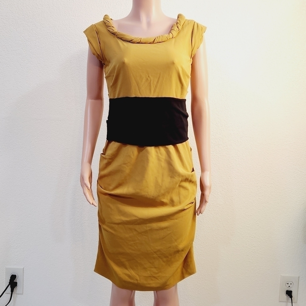 Nicole Miller Collection Silk Mustard & Black Cocktail Dress Size: 8